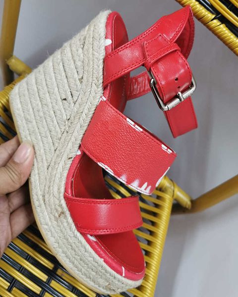 2022 designer women straw shoes starboard wedge sandal open toe platform shoes 19 color wedge shoe fashion sandal straw bottom pumps lady 35, Black
2022 designer women straw shoes starboard wedge sandal open toe platform shoes 19 color wedge shoe fashion sandal straw bottom pumps lady 35, Black