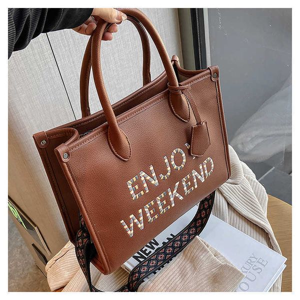 luxury totes luggage 2023 new letter embroidery large capacity tote bag fashion handbag one shoulder crossbody women s 230328
luxury totes luggage 2023 new letter embroidery large capacity tote bag fashion handbag one shoulder crossbody women s 230328