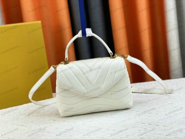 new wave chain hold me shoulder bag luxury cross body hangbags evening clutch purse messenger bags shaped quilting magnetic lock smooth leat
new wave chain hold me shoulder bag luxury cross body hangbags evening clutch purse messenger bags shaped quilting magnetic lock smooth leat
