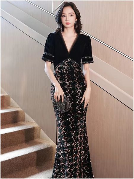 mordern black velvet lace formal evening dresses 2023 with short sleeves v neck backless prom party gowns for arabic women vestido de novia, Black;red
mordern black velvet lace formal evening dresses 2023 with short sleeves v neck backless prom party gowns for arabic women vestido de novia, Black;red