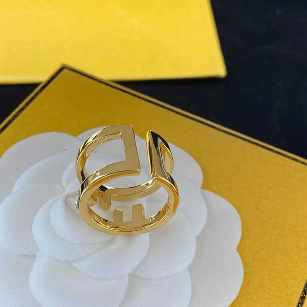2023 designer 2022 new fenjia f letter rhinestone adjustable open hand brass small design ring, Silver
2023 designer 2022 new fenjia f letter rhinestone adjustable open hand brass small design ring, Silver