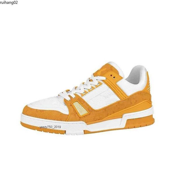 luxury designer men's casual shoes ultra-light foamed outsole wear-resistant and comfortable are size36-44 mjkiiip rh200002
luxury designer men's casual shoes ultra-light foamed outsole wear-resistant and comfortable are size36-44 mjkiiip rh200002