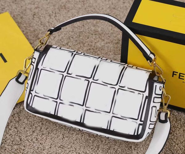 california sky series white and black 3d shoulder bags classical women designer handbag caviar calfskin inside cards post lady crossbpdy bag
california sky series white and black 3d shoulder bags classical women designer handbag caviar calfskin inside cards post lady crossbpdy bag