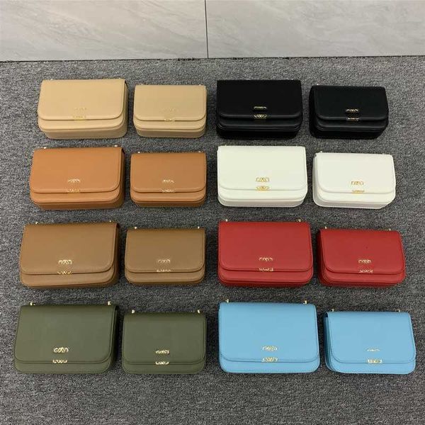 2023 new luojia tofu bag genuine leather commuter small women's single shoulder crossbody portable square
2023 new luojia tofu bag genuine leather commuter small women's single shoulder crossbody portable square