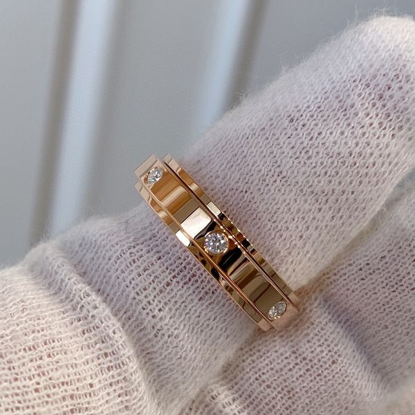 designer rings couples rings fashion diamond shop wedding rings silver women / men luxury jewelry titanium steel gold plated never fade
designer rings couples rings fashion diamond shop wedding rings silver women / men luxury jewelry titanium steel gold plated never fade