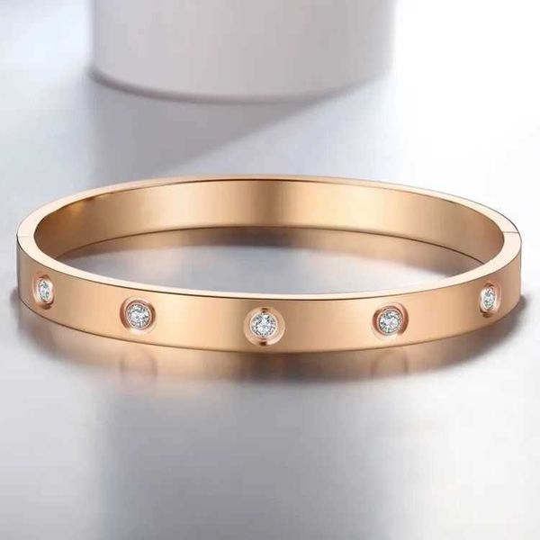 designer bracelet carti bangle washable student titanium steel rose gold 18k first colorless couple valentine's day gift, Black
designer bracelet carti bangle washable student titanium steel rose gold 18k first colorless couple valentine's day gift, Black