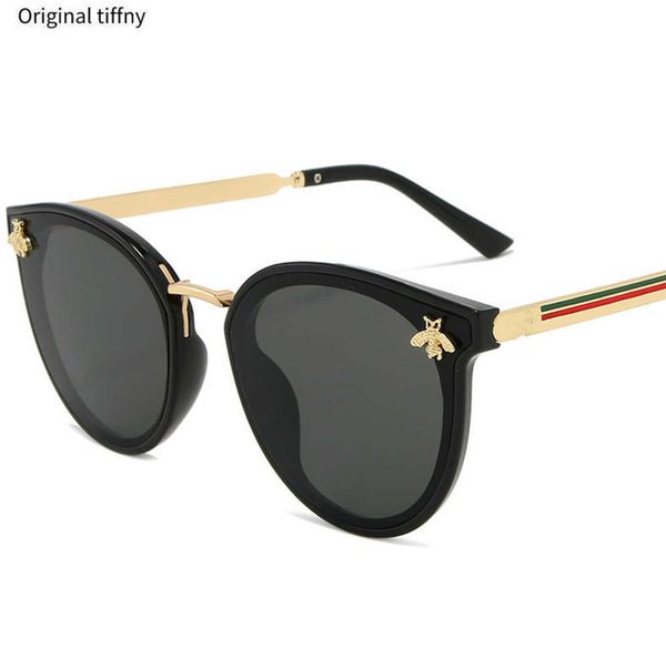 luxury women sunglasses oval metal frame little bee men sunglasses uv400 classic retro brand sport glasses oculos de sol y220413, White;black
luxury women sunglasses oval metal frame little bee men sunglasses uv400 classic retro brand sport glasses oculos de sol y220413, White;black