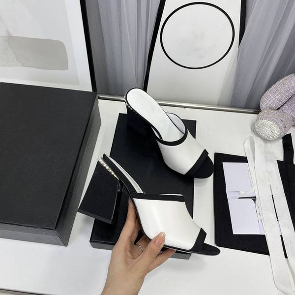 2023 women's sandals open toe thick heel summer sandals leather designer classic elegant channel temperament sandals x142, Black
2023 women's sandals open toe thick heel summer sandals leather designer classic elegant channel temperament sandals x142, Black