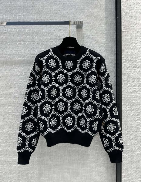 2023 new spring summer milan runway sweater crew neck long sleeve women's sweaters high end jacquard pullover women designer sweater 03, White;black
2023 new spring summer milan runway sweater crew neck long sleeve women's sweaters high end jacquard pullover women designer sweater 03, White;black