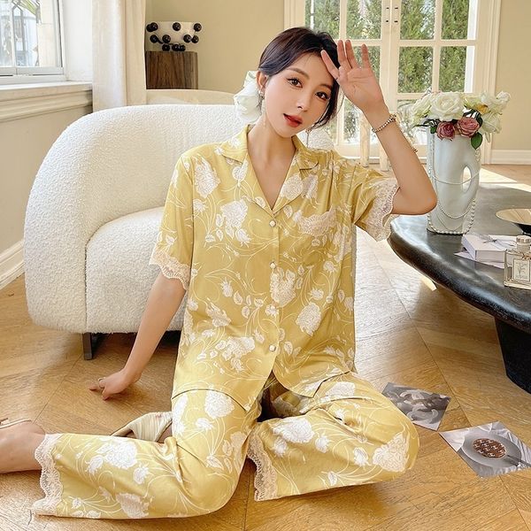 women's sleepwear spring and summer lace patchwork flower ice silk pajamas women's short-sleeved french style sleepwear 230328, Black;red
women's sleepwear spring and summer lace patchwork flower ice silk pajamas women's short-sleeved french style sleepwear 230328, Black;red