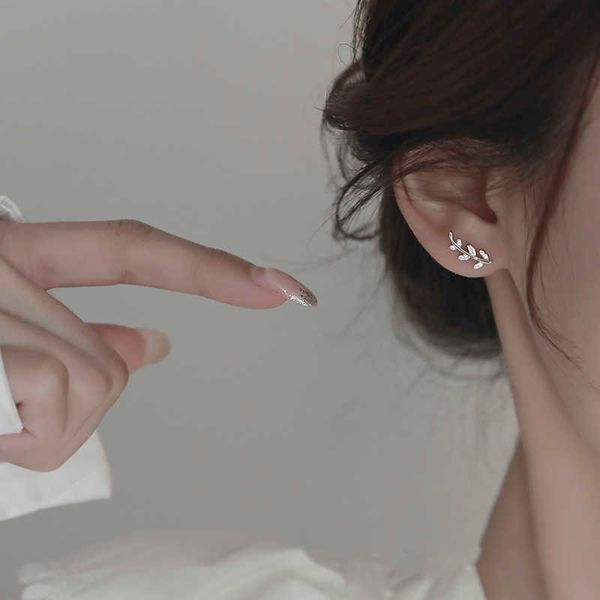 charm fashion 925 sterling silver leaf stud earrings shiny zircon personality simple stud earrings female wedding party jewelry gift aa23032, Golden
charm fashion 925 sterling silver leaf stud earrings shiny zircon personality simple stud earrings female wedding party jewelry gift aa23032, Golden