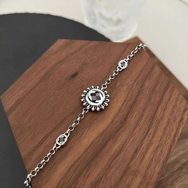 2023 designer new ujia s925 sterling silver homemade old sunflower double g design bracelet net red fashion handwear, Black
2023 designer new ujia s925 sterling silver homemade old sunflower double g design bracelet net red fashion handwear, Black