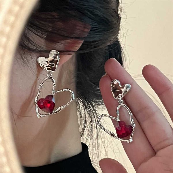 charm fashion silver color hollow heart dangle earrings red crystal big earring goth luxury women statement drop earring punk jewelry aa2303, Golden
charm fashion silver color hollow heart dangle earrings red crystal big earring goth luxury women statement drop earring punk jewelry aa2303, Golden
