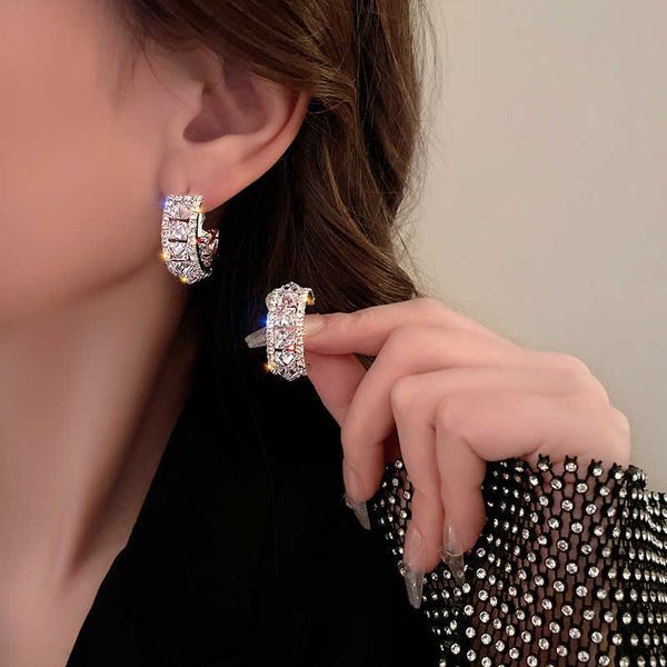 charm new zircon earrings for women minimalist luxury rhinestone geometric wedding party earrings temperament light luxury jewelry aa230519, Golden
charm new zircon earrings for women minimalist luxury rhinestone geometric wedding party earrings temperament light luxury jewelry aa230519, Golden