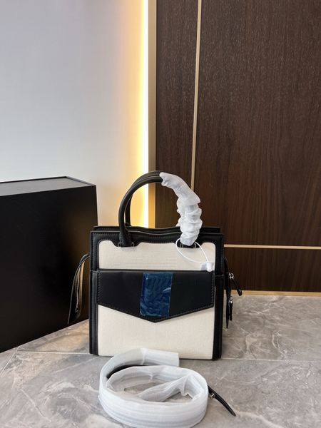 luxury women totes yang wood handbag cowhide bi-color panel metal logo zip open fashion designer shoulder bag
luxury women totes yang wood handbag cowhide bi-color panel metal logo zip open fashion designer shoulder bag
