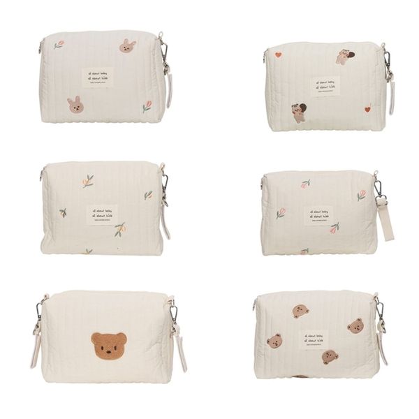 diaper bags bag pram stroller organizer bear embroidery multifunctional nappy nursing mommy travel makeup pouch 230328
diaper bags bag pram stroller organizer bear embroidery multifunctional nappy nursing mommy travel makeup pouch 230328