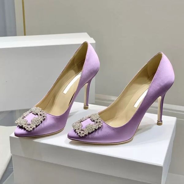 luxury brands hangisi satin women sandals shoes square crystal jewel buckle pumps blue grey black white sandalias with boxeu35-43 womens ele
luxury brands hangisi satin women sandals shoes square crystal jewel buckle pumps blue grey black white sandalias with boxeu35-43 womens ele