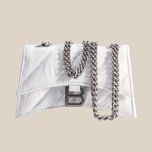 2023 summer new genuine leather women's bag small design pleated hourglass one shoulder crossbody underarm fashion
2023 summer new genuine leather women's bag small design pleated hourglass one shoulder crossbody underarm fashion