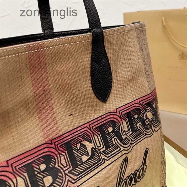 2023 bags hands luxury outlet designer burbrerys bag new womens retro canvas doublesided graffiti letter single shoulder portable tote mommy
2023 bags hands luxury outlet designer burbrerys bag new womens retro canvas doublesided graffiti letter single shoulder portable tote mommy