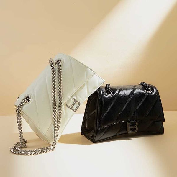 bag women's spring/summer 2023 new hourglass premium sense popular crossbody chain underarm
bag women's spring/summer 2023 new hourglass premium sense popular crossbody chain underarm