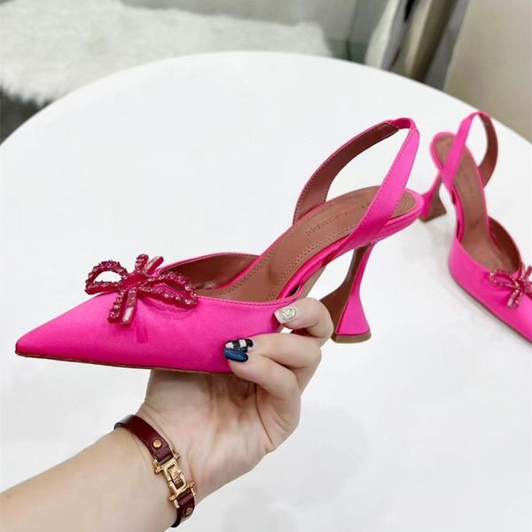 crystal-embellished begum amina muaddi buckle stain pumps shoes spool heels sandals women's luxury designers dress shoe evening slingba, Black
crystal-embellished begum amina muaddi buckle stain pumps shoes spool heels sandals women's luxury designers dress shoe evening slingba, Black