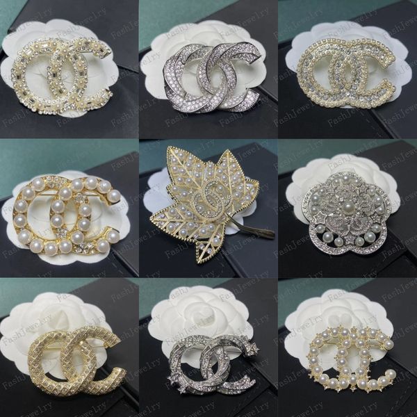 desinger brand luxurys brooch women rhinestone pearl letter brooches suit pin fashion jewelry clothing decoration accessories, Gray
desinger brand luxurys brooch women rhinestone pearl letter brooches suit pin fashion jewelry clothing decoration accessories, Gray