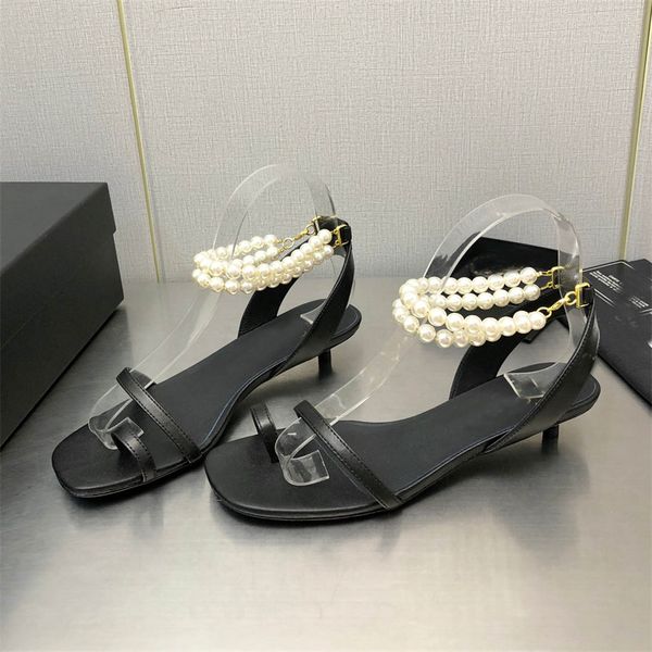 designer cc beach shoes luxury sandals fashion slippers outdoor zapatillas woman classic low heel shoes pearl slides for women gifts vg
designer cc beach shoes luxury sandals fashion slippers outdoor zapatillas woman classic low heel shoes pearl slides for women gifts vg