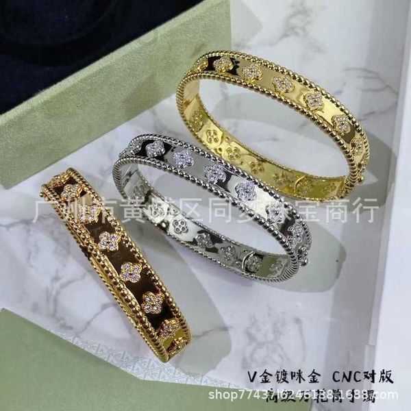 bangle designer family kaleidoscope bracelet wide narrow heavy plated 18k fourleaf grass full diamond beaded band sangdai new style d38z, Black
bangle designer family kaleidoscope bracelet wide narrow heavy plated 18k fourleaf grass full diamond beaded band sangdai new style d38z, Black
