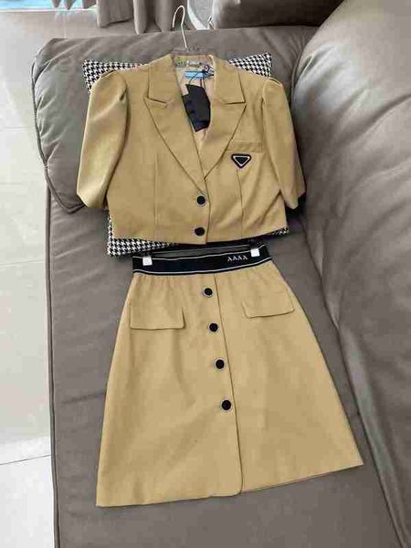 two piece dress designer 2023 fashion women triangle tracksuit solid casual half sleeve elasticity waist ladies skirt streetswear 6u3m, White
two piece dress designer 2023 fashion women triangle tracksuit solid casual half sleeve elasticity waist ladies skirt streetswear 6u3m, White