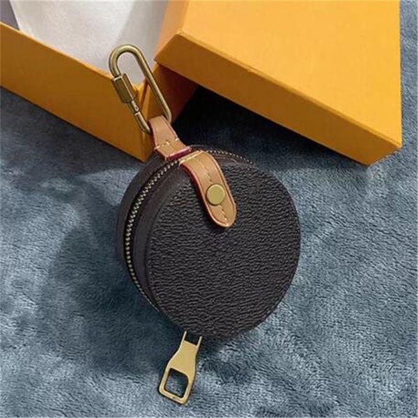 luxury designer keychain wallet handmade leather key chains holder men womens letter keychains fashion coin purse fashion accessories, Silver
luxury designer keychain wallet handmade leather key chains holder men womens letter keychains fashion coin purse fashion accessories, Silver
