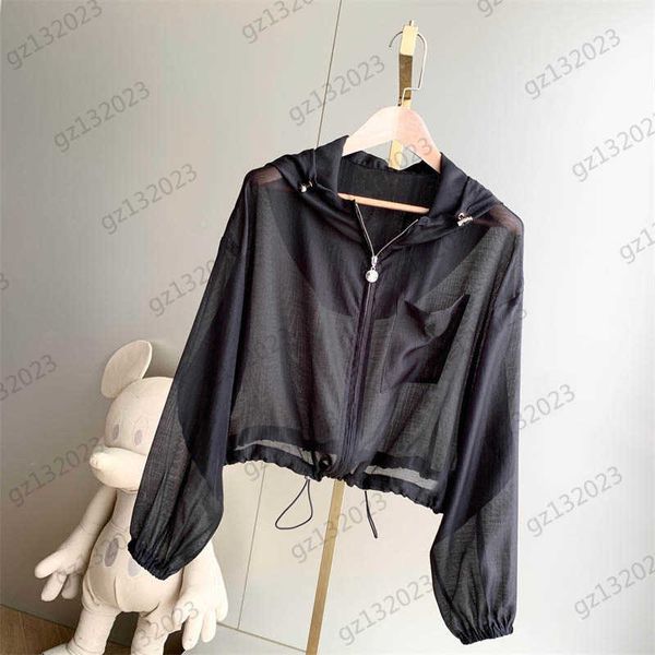 black blouses luxury brand triangle logo decoration pocket zipper short shirts off-shoulder long sleeved hem drawstring design hooded blouse, White
black blouses luxury brand triangle logo decoration pocket zipper short shirts off-shoulder long sleeved hem drawstring design hooded blouse, White