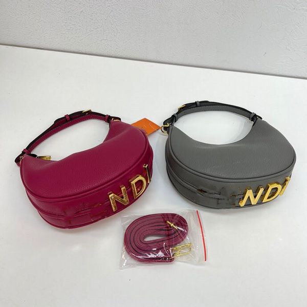 new 23ss new trendy all-match women's messenger bag chain leather fashion grils samll shoulder bag wrist bags two shoulders straps
new 23ss new trendy all-match women's messenger bag chain leather fashion grils samll shoulder bag wrist bags two shoulders straps