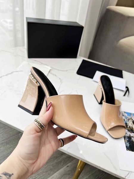 2023 women's sandals open toe thick heel summer sandals leather designer classic elegant channel temperament sandals x092, Black
2023 women's sandals open toe thick heel summer sandals leather designer classic elegant channel temperament sandals x092, Black
