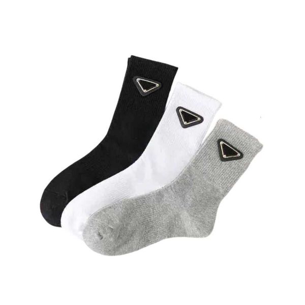 socks designer luxury prad classic letter triangle fashion iron standard autumn and winter pure cotton high tube socks, Black
socks designer luxury prad classic letter triangle fashion iron standard autumn and winter pure cotton high tube socks, Black