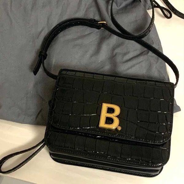 bag 2023 new fashion b button tofu bag crocodile small square leather women's single shoulder messenger
bag 2023 new fashion b button tofu bag crocodile small square leather women's single shoulder messenger