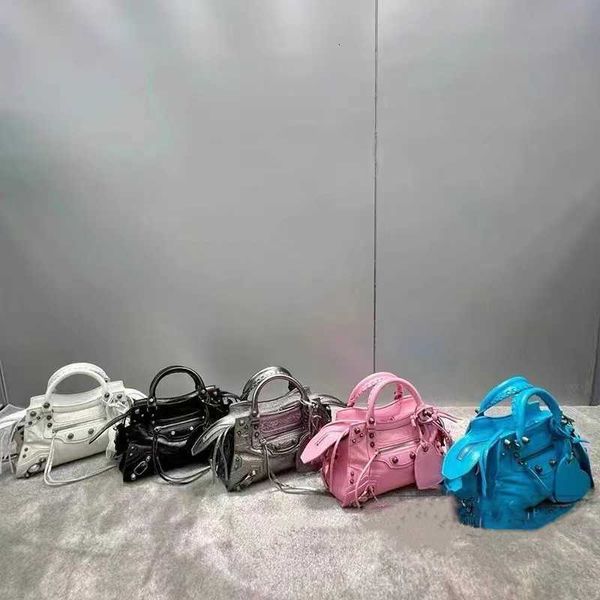 b family neobagole locomotive bag leather mini hand men's and women's universal rivet single shoulder messenger underarm bag
b family neobagole locomotive bag leather mini hand men's and women's universal rivet single shoulder messenger underarm bag