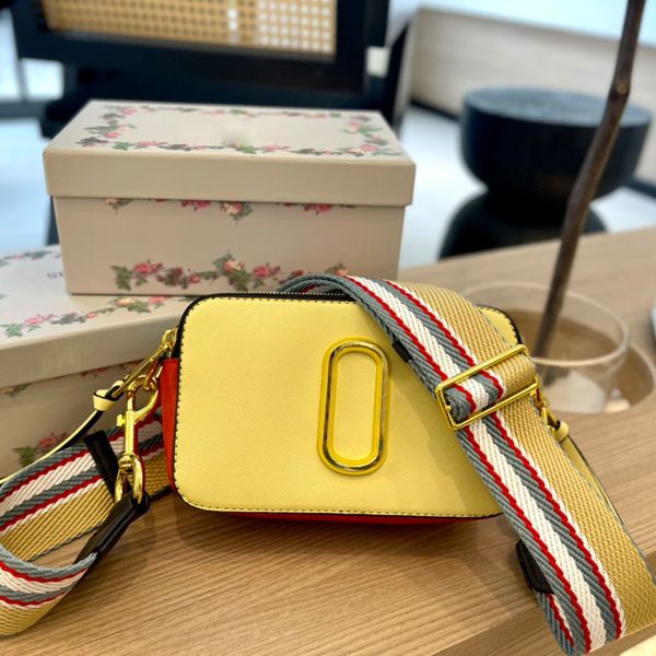 single shoulder bags luxury designers bags handbags messenger bags fashion able style womens boutique bag exquisite color matching 18117cm w
single shoulder bags luxury designers bags handbags messenger bags fashion able style womens boutique bag exquisite color matching 18117cm w