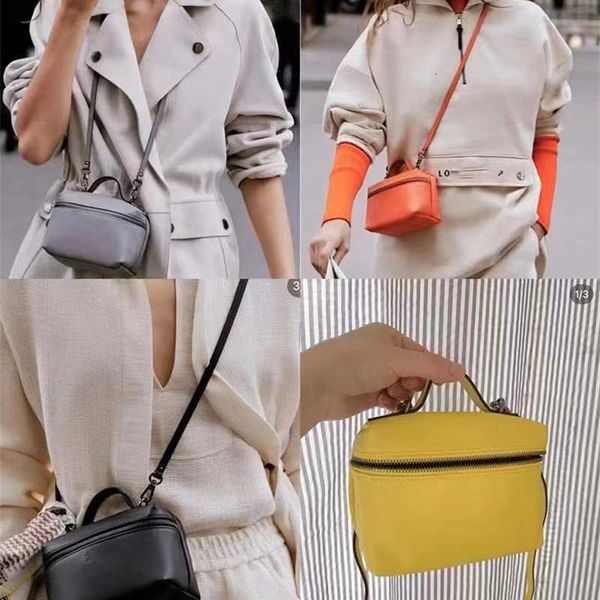 high version 2023 new jiaozi longxiang bag cosmetic box small one shoulder cross pillow
high version 2023 new jiaozi longxiang bag cosmetic box small one shoulder cross pillow