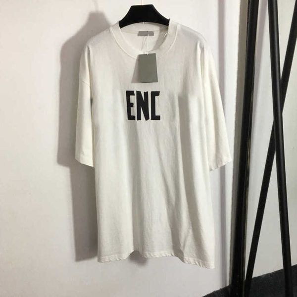 23ss womens designer clothing womens t-shirt womens round neck letter print made old ripped design loose short sleeve t-shirt women clothes, White
23ss womens designer clothing womens t-shirt womens round neck letter print made old ripped design loose short sleeve t-shirt women clothes, White