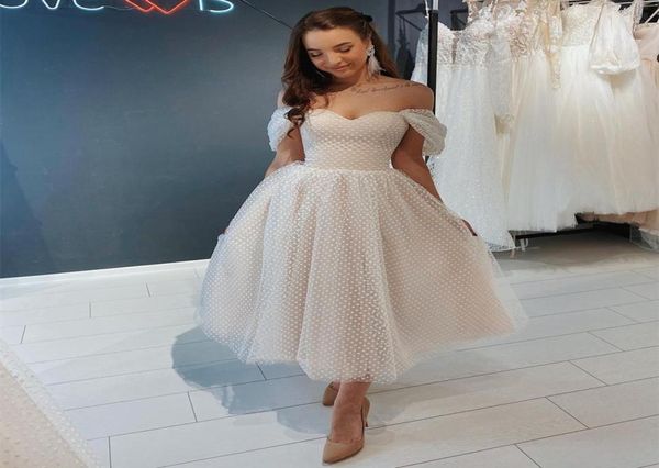 short wedding dress 2021 off shoulder ankle length point net bridal gown gorgeous for women brides tulle robe de mariee graceful1780916, White
short wedding dress 2021 off shoulder ankle length point net bridal gown gorgeous for women brides tulle robe de mariee graceful1780916, White