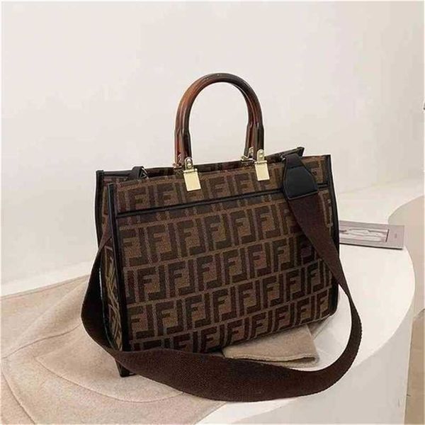 designer bag handbag trendy handbags explosive models hand-held crossbar trend canvas trendy
designer bag handbag trendy handbags explosive models hand-held crossbar trend canvas trendy