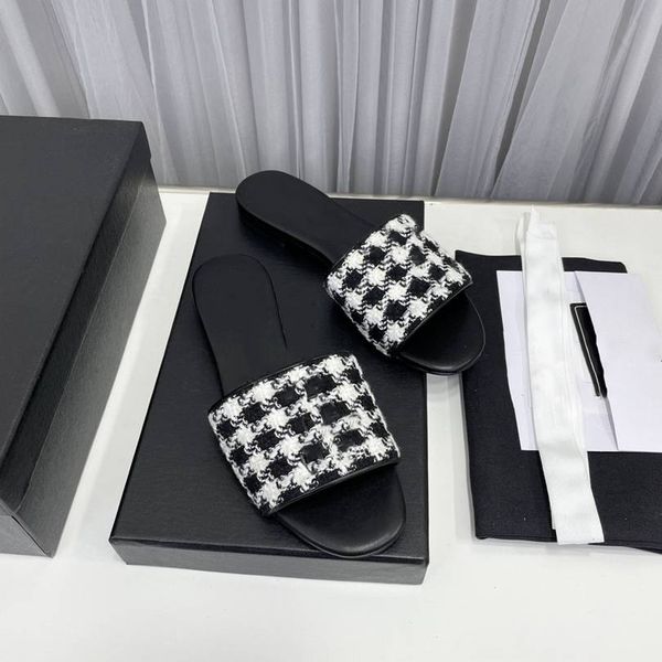 summer women's leather slippers sandals designer casual non-slip slippers flip-flops outdoor classic channel slippers x591, Black
summer women's leather slippers sandals designer casual non-slip slippers flip-flops outdoor classic channel slippers x591, Black