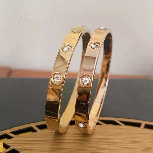 2023 designer bracelet love bangle jewelry titanium steel can simple and generous light luxurious high-end fashion diamond inlaid titanium s, Black
2023 designer bracelet love bangle jewelry titanium steel can simple and generous light luxurious high-end fashion diamond inlaid titanium s, Black