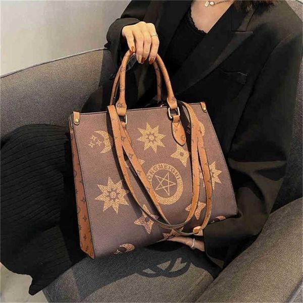 2023 designer bag super low bag autumn and winter fashion printed handbag versatile foreign style one shoulder extra large bag
2023 designer bag super low bag autumn and winter fashion printed handbag versatile foreign style one shoulder extra large bag