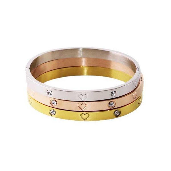 2023 designer bracelet love bangle jewelry titanium steel 18k gold classic clasp heart shaped generation korean version trend, Black
2023 designer bracelet love bangle jewelry titanium steel 18k gold classic clasp heart shaped generation korean version trend, Black