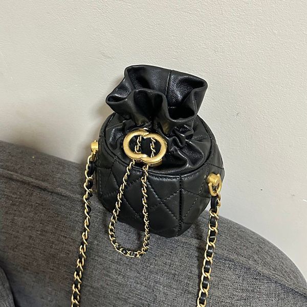 mini ccity blessing classic 23p vanity makeup bags drawstring bucket black silver metal hardware matelasse chain crossbody shoulder handbags
mini ccity blessing classic 23p vanity makeup bags drawstring bucket black silver metal hardware matelasse chain crossbody shoulder handbags