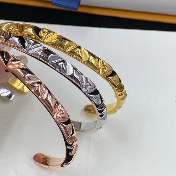 with box 3colors luxury bangles designers women charm bracelets trend fashion bangle jewelry with letter quality bracelet never fade, Black
with box 3colors luxury bangles designers women charm bracelets trend fashion bangle jewelry with letter quality bracelet never fade, Black