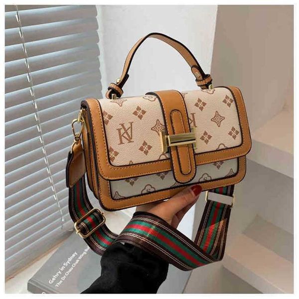 designer bag high sense female printed net red popular broadband one shoulder small square bag
designer bag high sense female printed net red popular broadband one shoulder small square bag