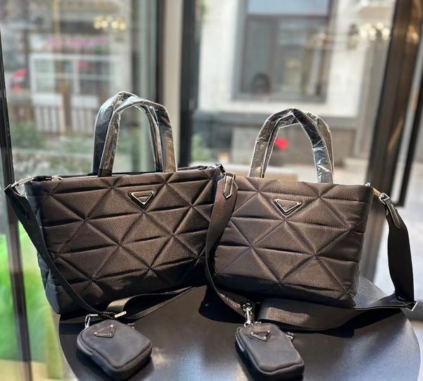 women's bag fashion designer bag commuting shopping bag large size small tote bag large capacity handbag
women's bag fashion designer bag commuting shopping bag large size small tote bag large capacity handbag
