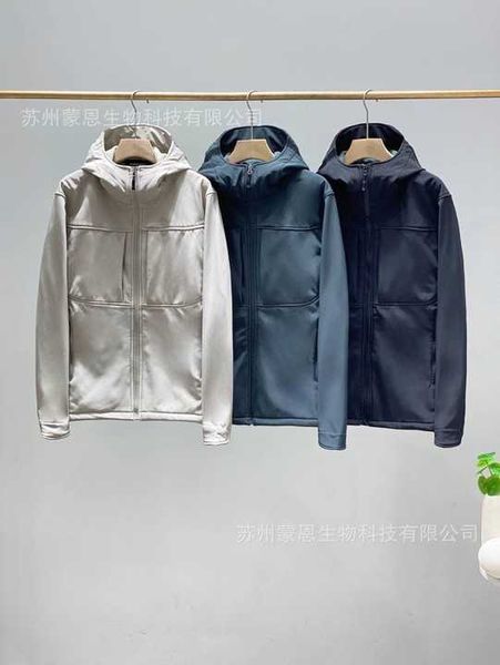 outdoor jackets arch coats terry x casual leisure fashion designer 2023 men's women's windproof soft shell sports hooded menswear, Black;brown
outdoor jackets arch coats terry x casual leisure fashion designer 2023 men's women's windproof soft shell sports hooded menswear, Black;brown